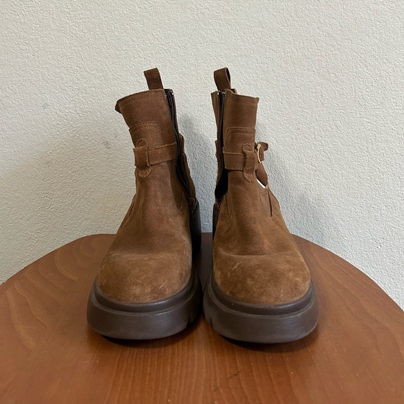 Steve Madden Women's Coletta Lug-Sole Buckle Booties Size 7.5 Brown Leather Fall - Picture 9 of 10